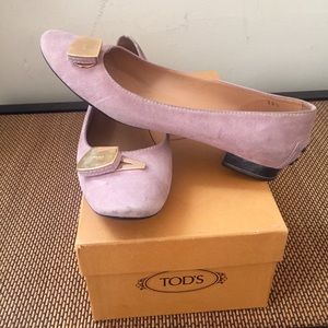 TOD'S pink suede shoes with gold hardware
